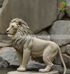Tượng sư tử - môi trường xanh