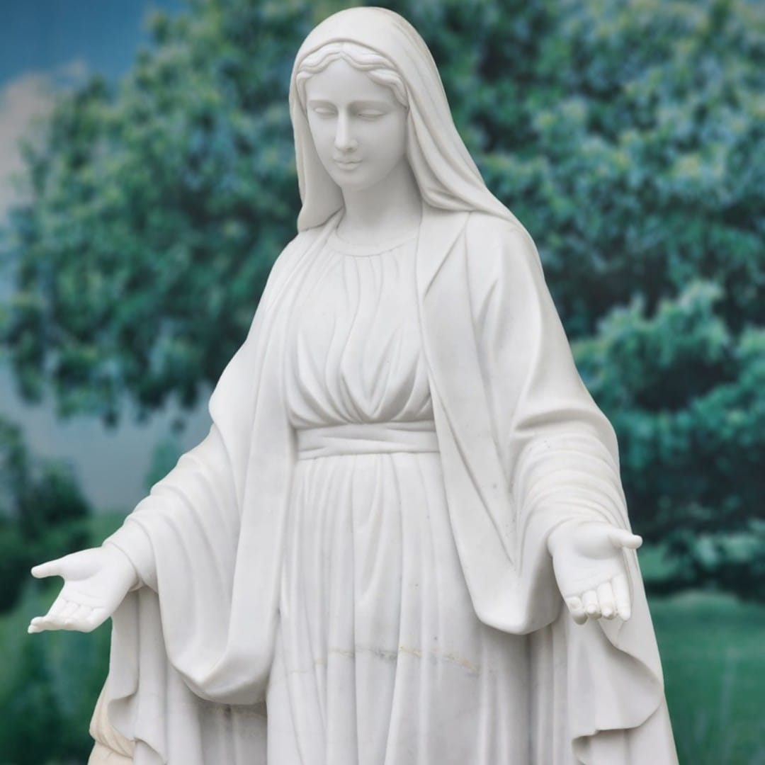 tuong duc me bang da trang non nuoc da nang 2 met tuong cong giao beconi viet nam