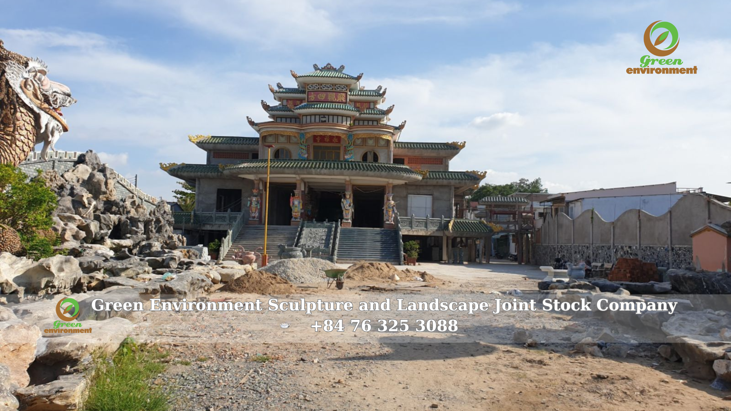 STATUE OF BUDDHA SAKYAMUNI AT LA HAN PAGODA