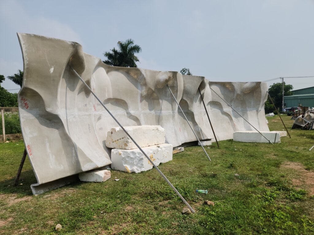 khuôn tượng bằng công nghệ CNC Môi Trường Xanh