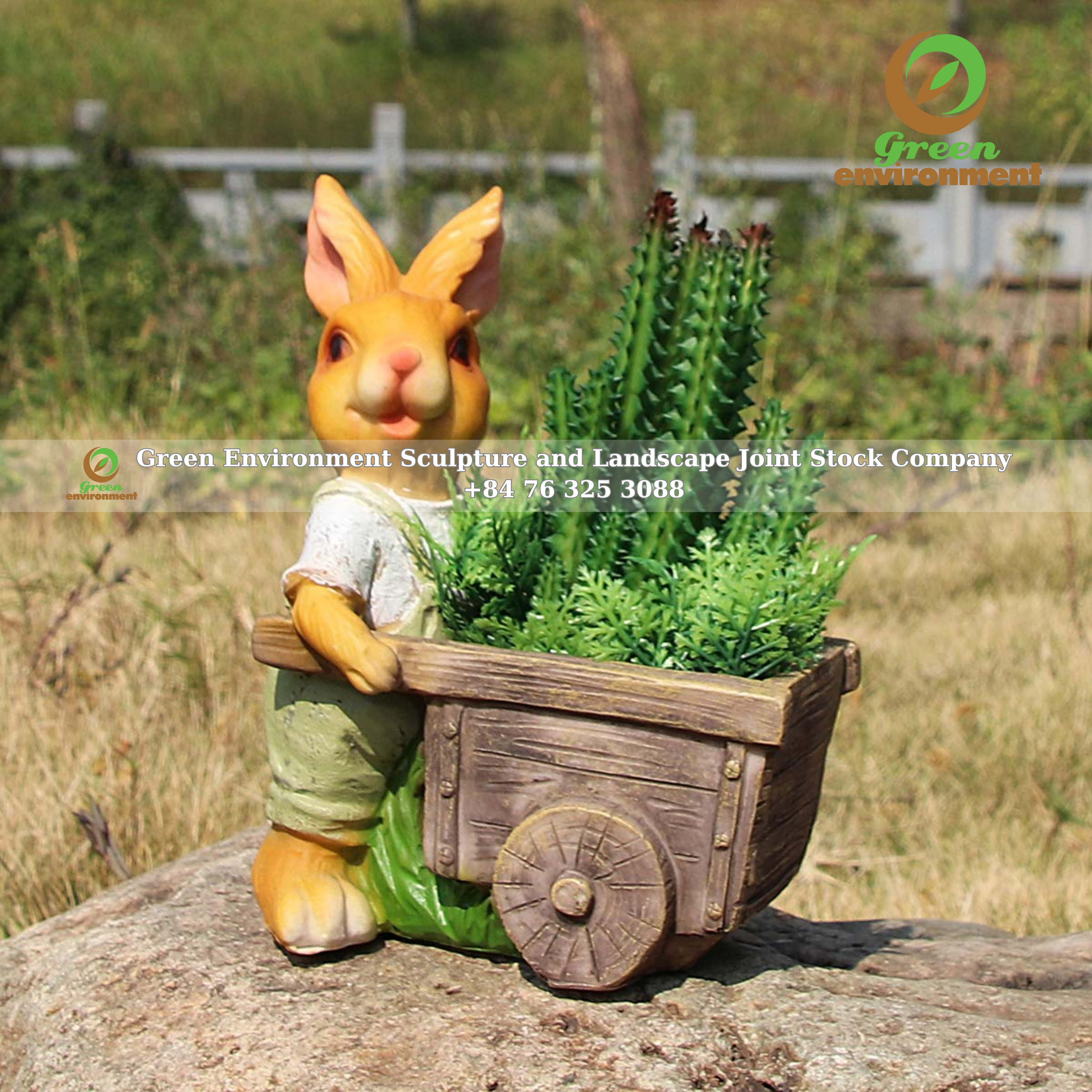RABBIT STATUE IN FLOWER POT