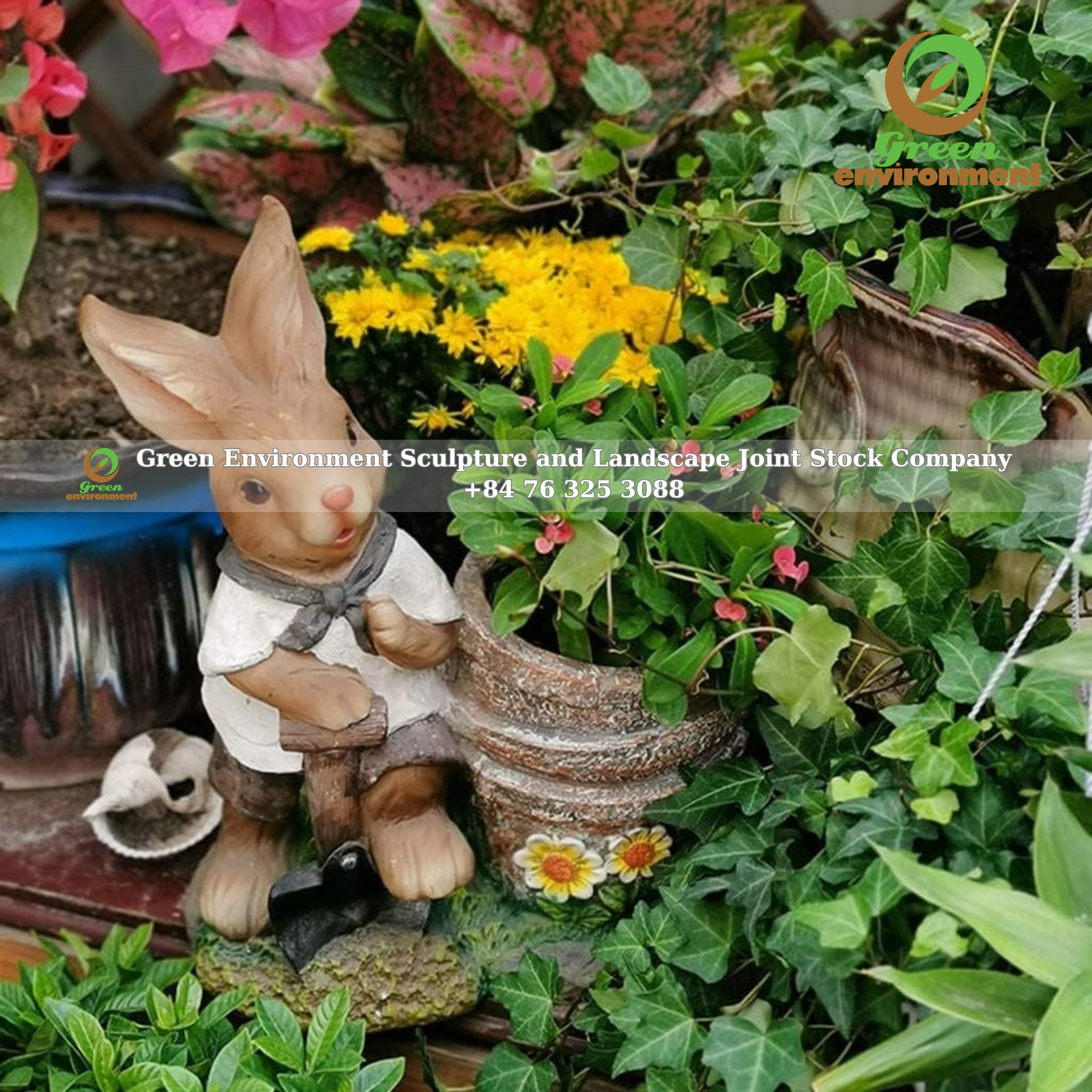 RABBIT STATUE IN FLOWER POT