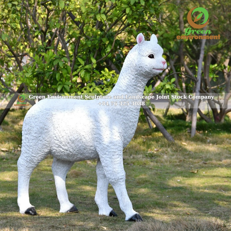 ALPACA STATUE