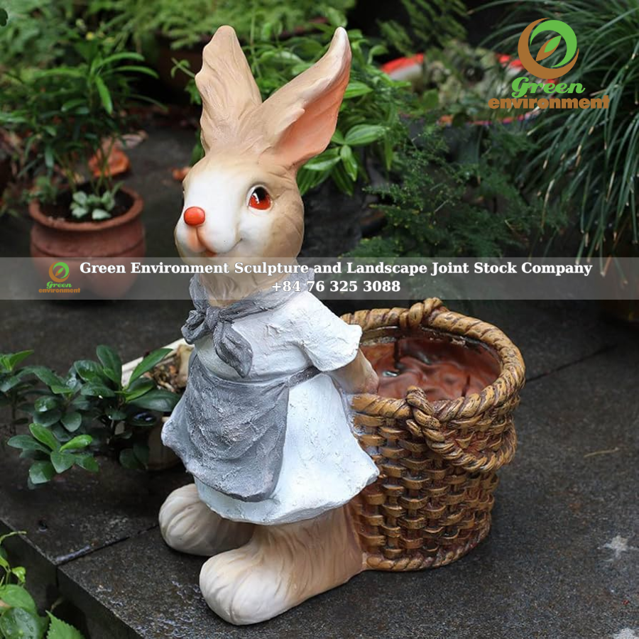 GARDEN RABBIT STATUE