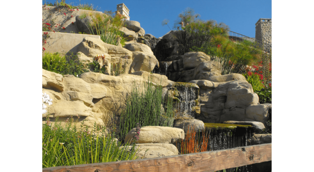 Thi Cong Nui Thac Nhan Tao