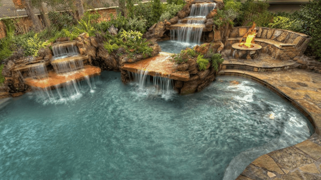 Núi thác nhân tạo cho quán cà phê và nhà hàng