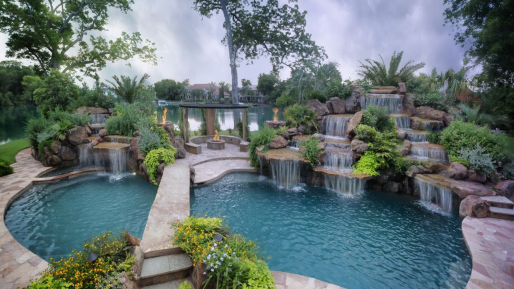 bảo trì thác nước sân vườn