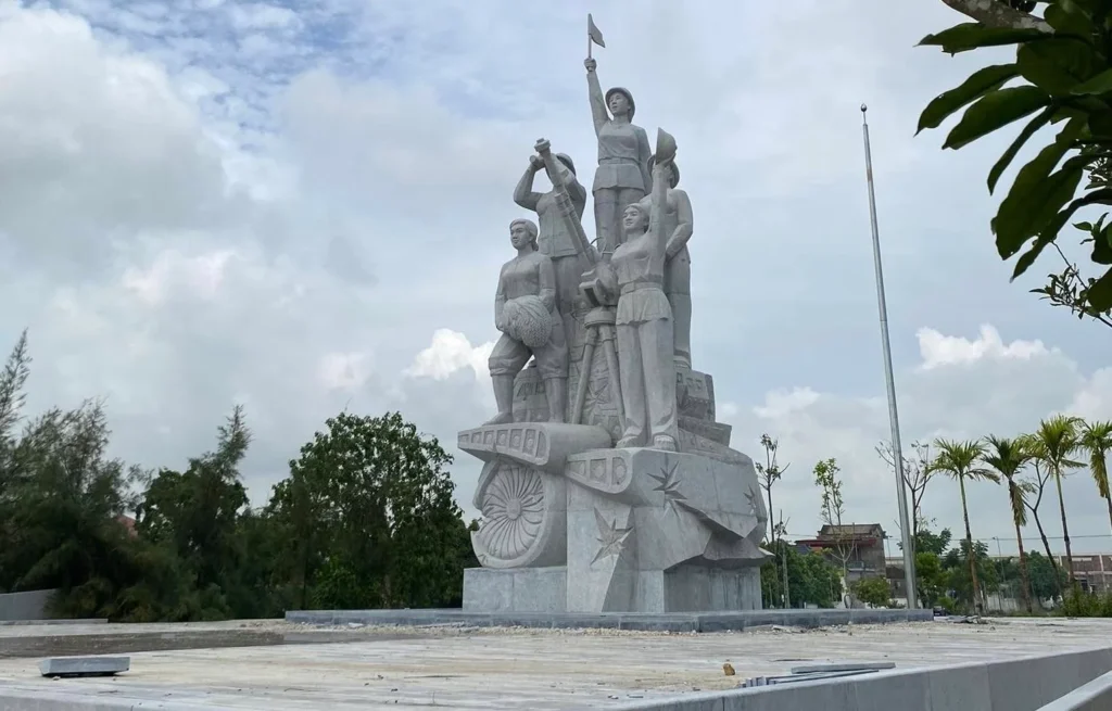 tượng đài thanh hóa